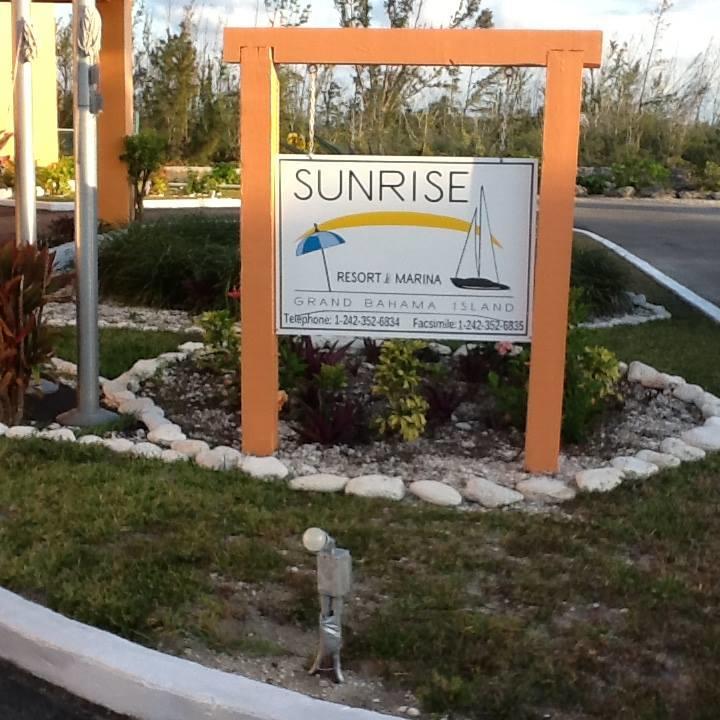 Running Mon Sunrise Resort & Marina Freeport Esterno foto